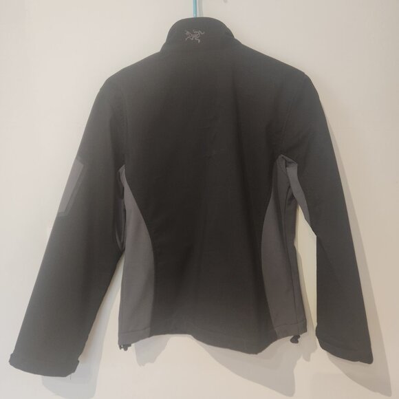 Vintage Arcteryx Jacket - Picture 3 of 7